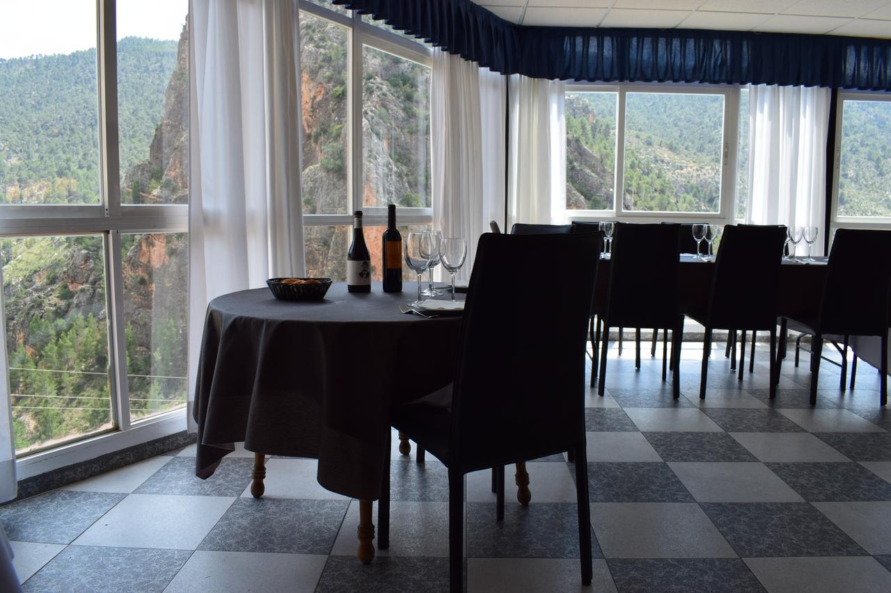 Hotel Restaurante Felipe II (Adults Only) Ayna Exteriör bild